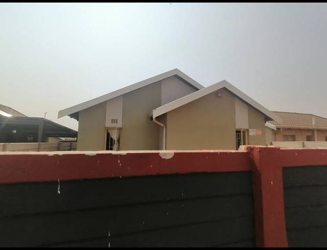 2 BEDROOM HOUSE FOR SALE IN SKY CITY
